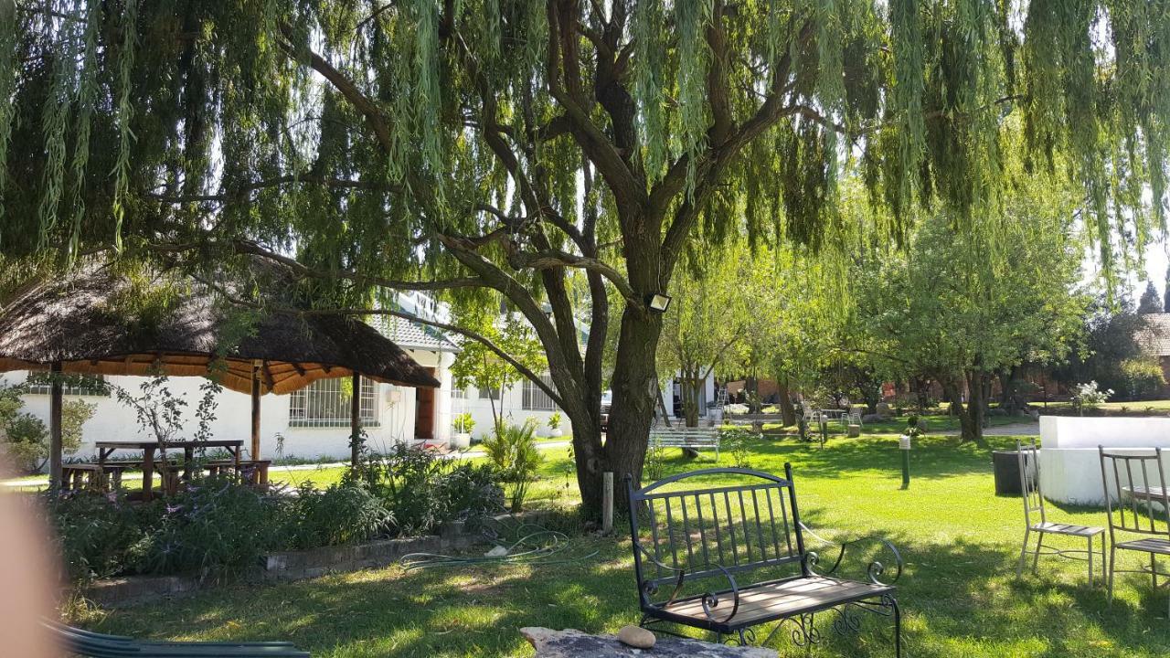 Simbasun Cottages 米德兰 外观 照片